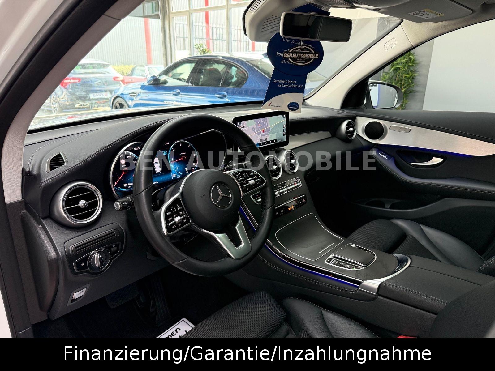 Mercedes-Benz GLC 300d 4Matic PANO+LED+RFK+AHK