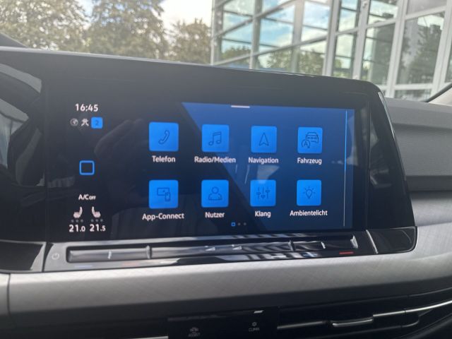 Golf VIII Variant 2.0 TDI DSG Life NAVI AHK WINT