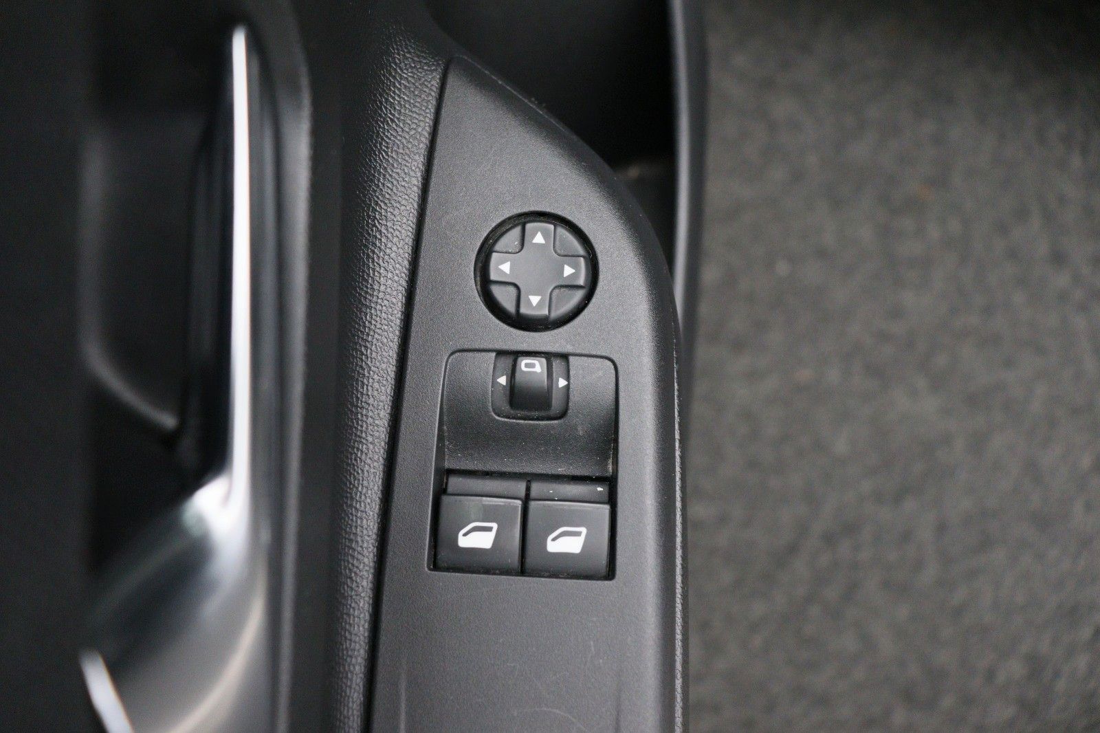 Fahrzeugabbildung Opel Zafira C 1.4 Tourer Active NAVI SHZ 7-Sitzer