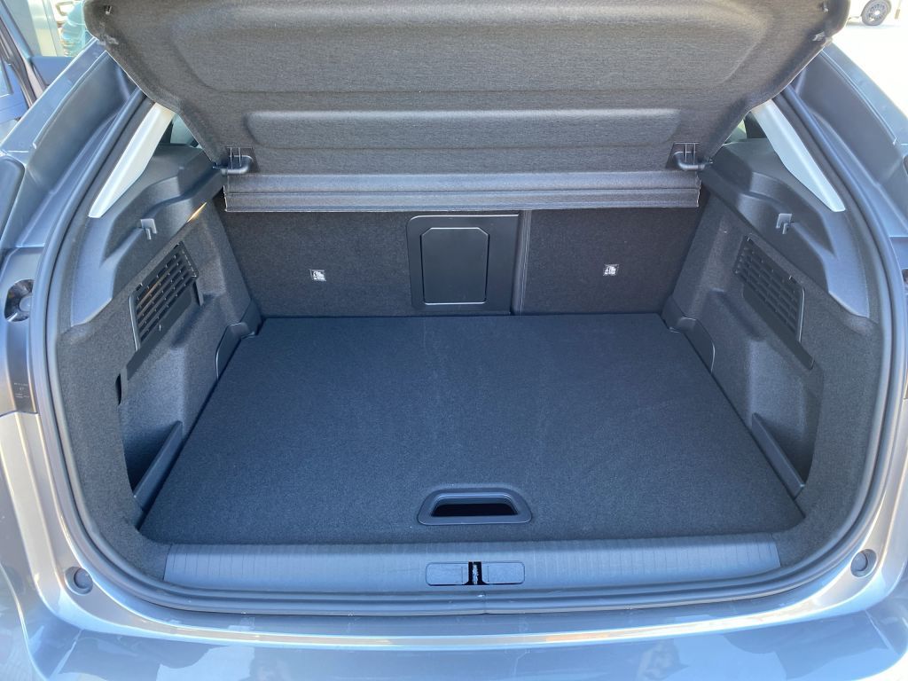 Fahrzeugabbildung Citroën C4 Hybrid 145 Automatik Max *Alcantara*Winterpak