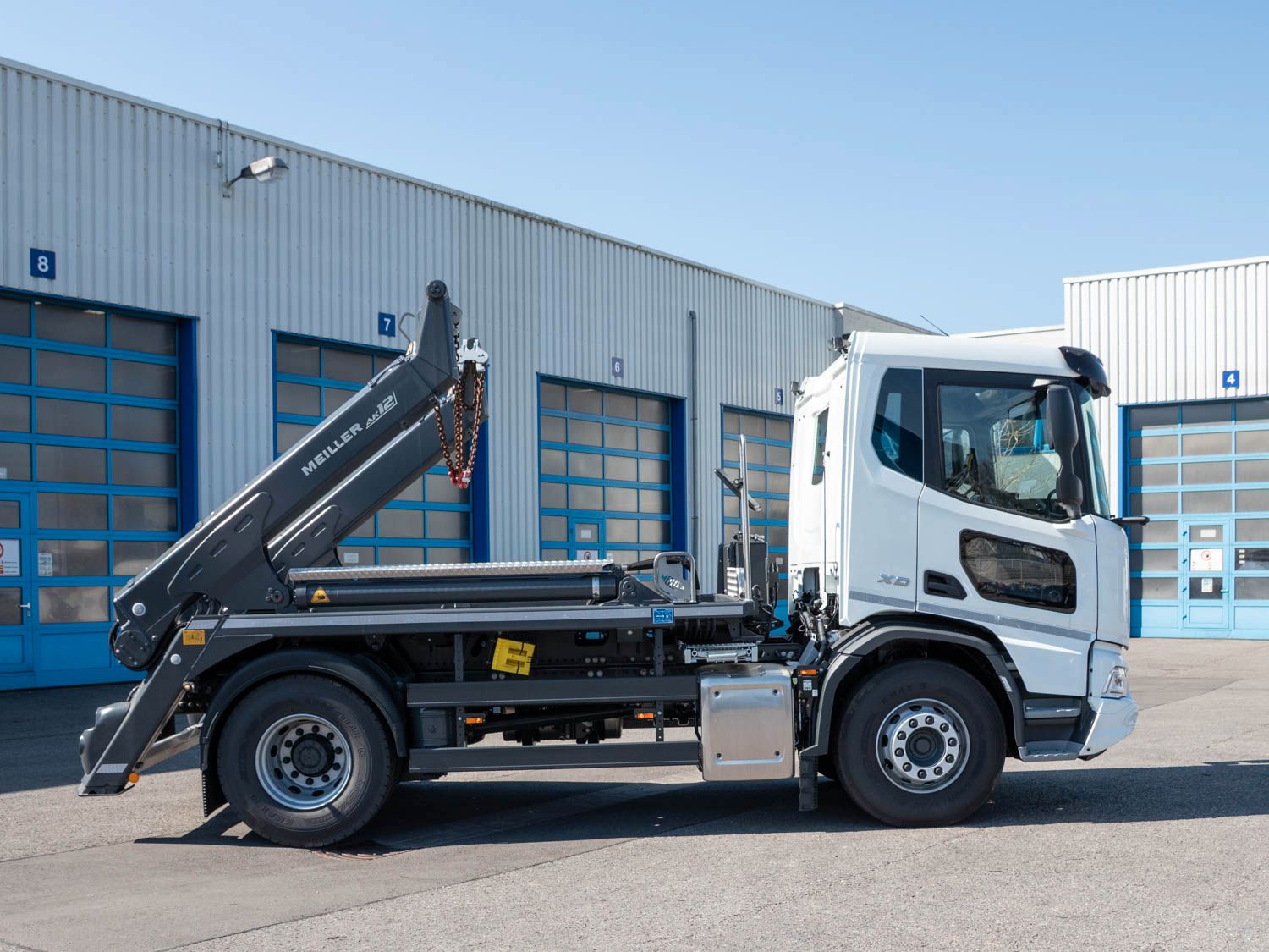 Fahrzeugabbildung DAF XD 410 FA Meiller Absetzkipper