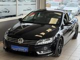 Volkswagen CC Sport Autom Panormama Navi Standhzg Keyless - Volkswagen CC: Limousine