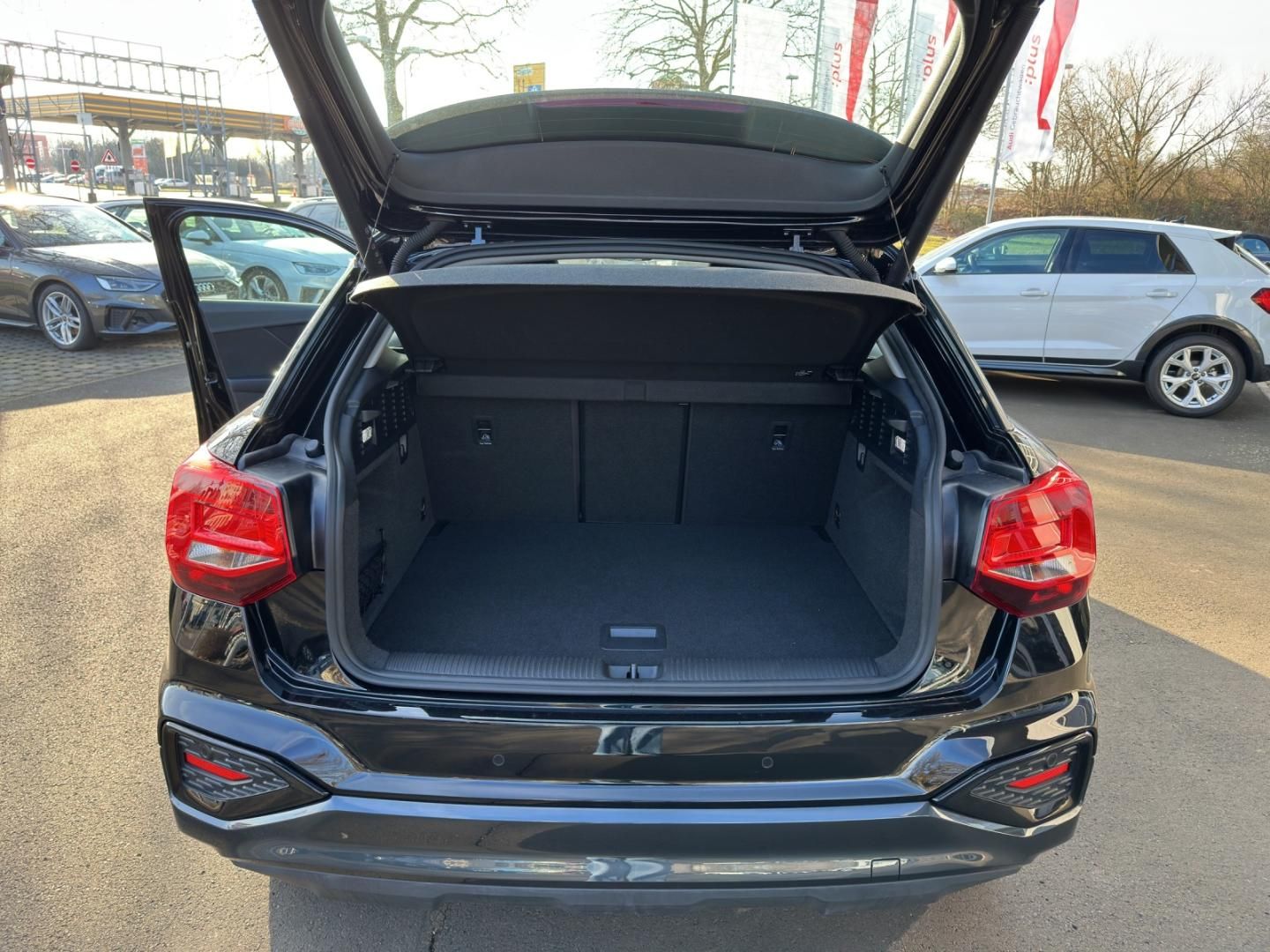 Fahrzeugabbildung Audi Q2 Advanced 35 TDI S tronic Navi LederACC