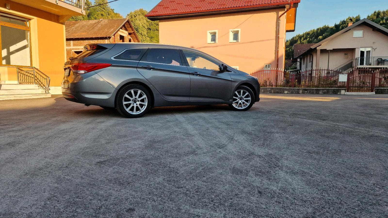 Hyundai i40 2013 — engine 116 HP (85kW)