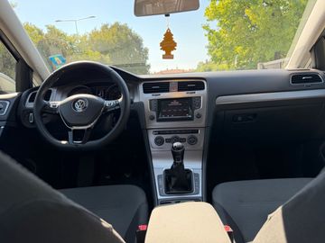 Volkswagen Golf - 8