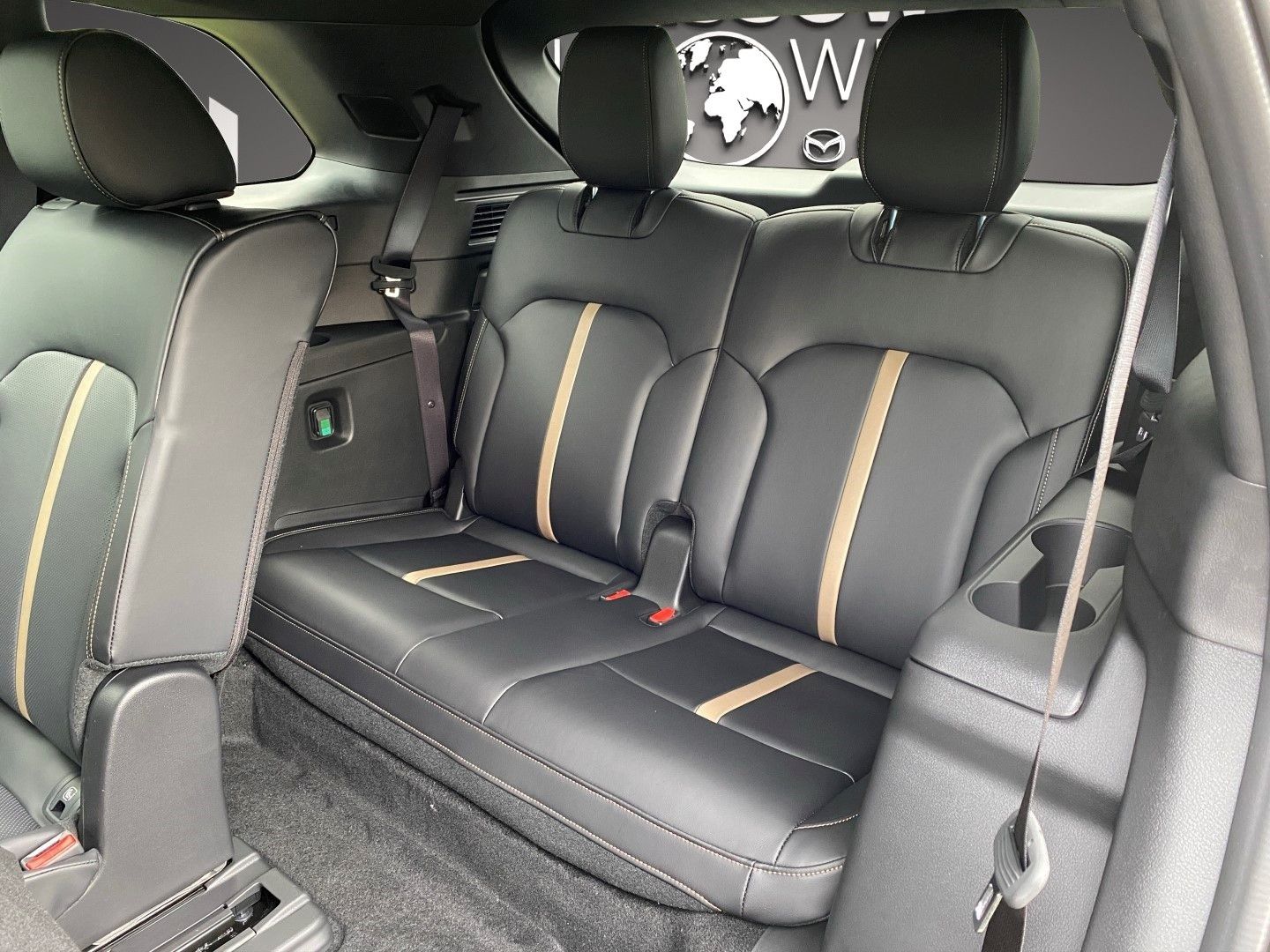 Fahrzeugabbildung Mazda CX-80 2.5 PHEV Homura Plus CAPTAIN SEATS