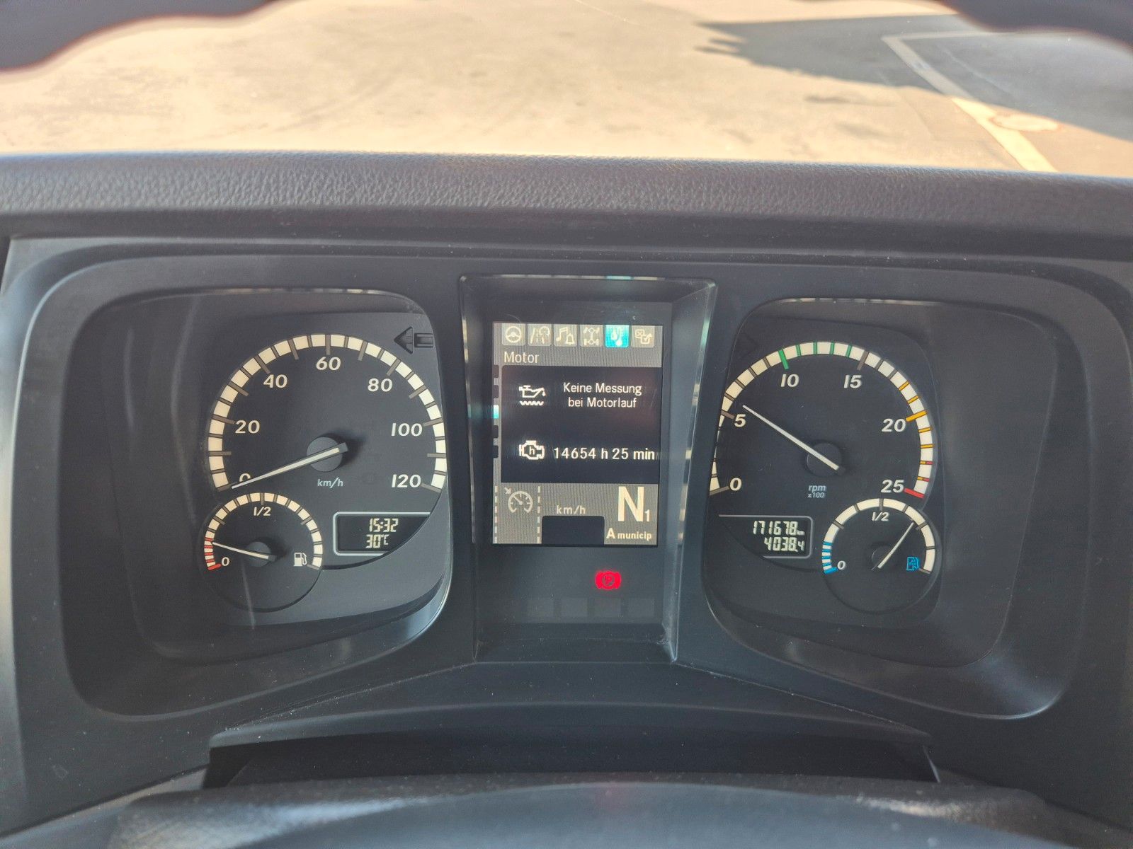 Fahrzeugabbildung Mercedes-Benz Actros 2533 L Faun Variopress II524 V19 Zoeller