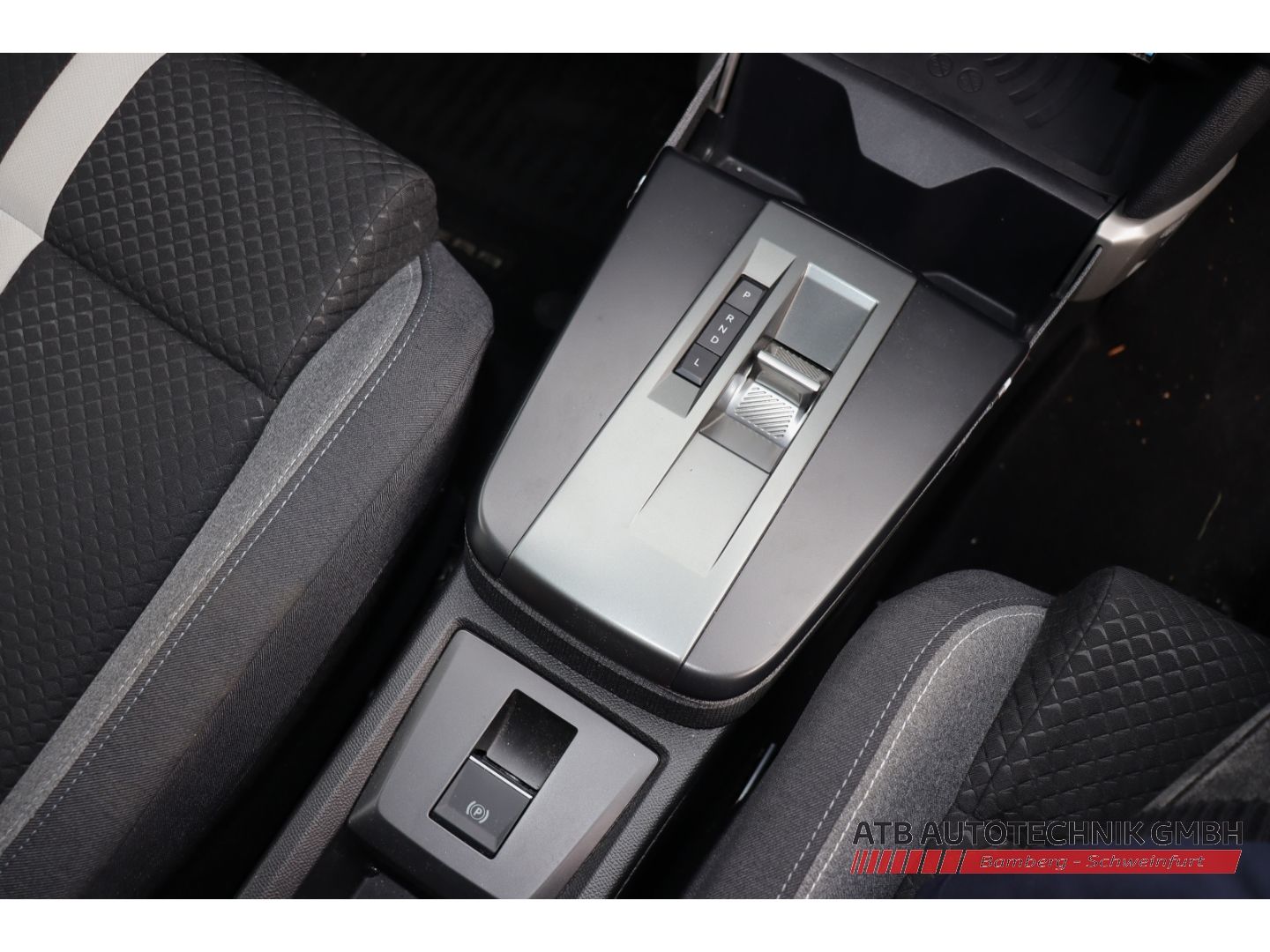 Fahrzeugabbildung Opel Frontera Edition 1.2 100kW Mild-Hybrid