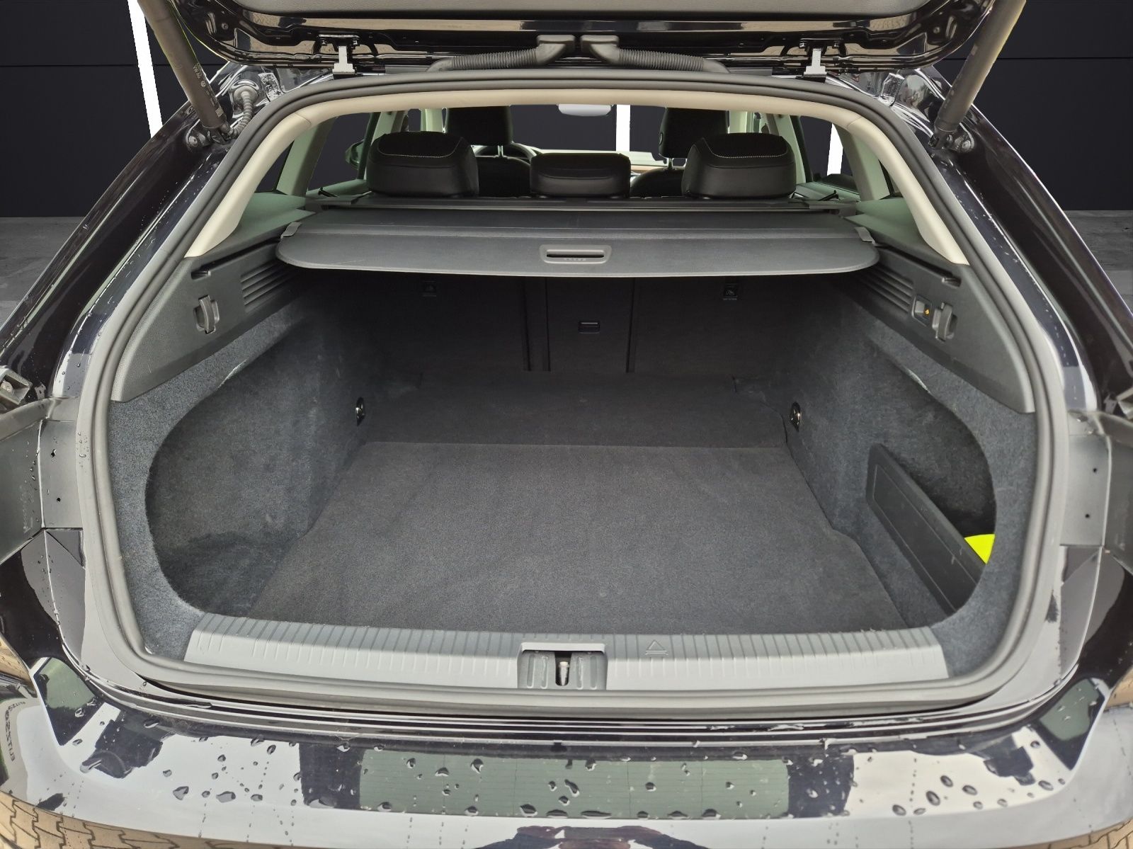 Fahrzeugabbildung Volkswagen Arteon SB TDI Elegance DSG AHK Keyless ACC Kamer