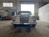 Mercedes-Benz Mercedes-benz 200 W110 d diesel 1967 - Mercedes-Benz 200 Oldtimer mit Diesel-Antrieb