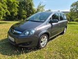 Opel Zafira 1.8 Design Edition 7-Sitzer - Opel Zafira aus 2011