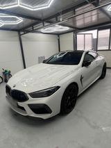 BMW Bmw M8 COMPETITION WIESS 625PS TOP ZUSTAND - BMW M8: Von Privat