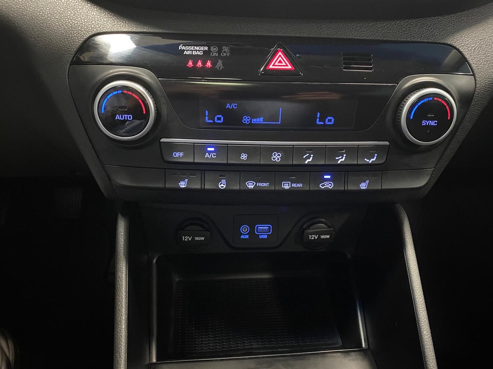 Fahrzeugabbildung Hyundai TUCSON 1.6+KAMERA+NAVI+ALLWETTER+PANORAMADACH