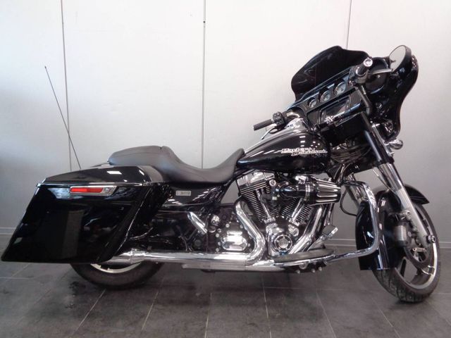 Harley-Davidson Street Glide FLHXS