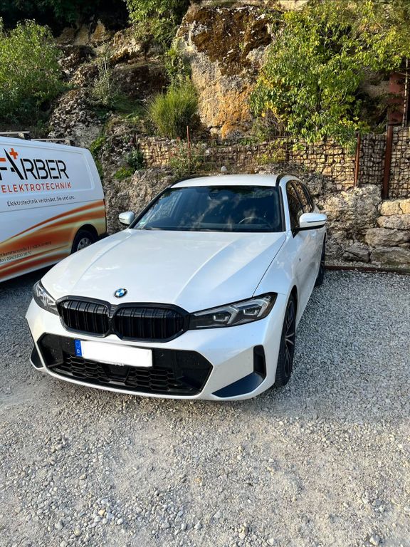 Image of BMW 320