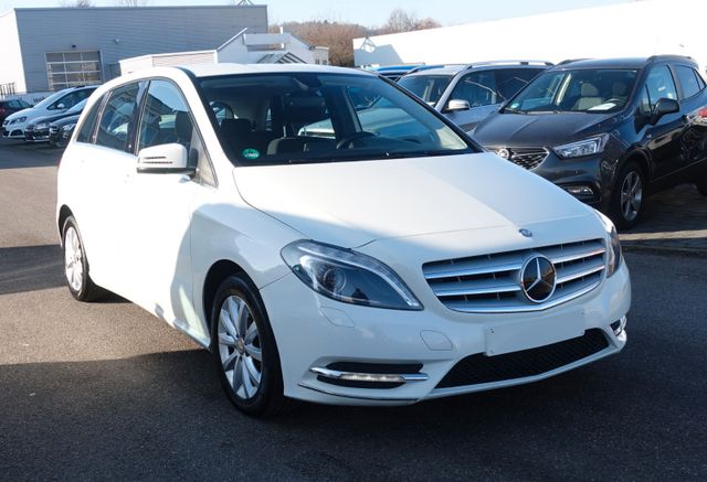 Mercedes-Benz B 180 BlueEfficiency NAVI*BI-XENON*TEMPOMAT