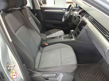Volkswagen Passat Variant - 8