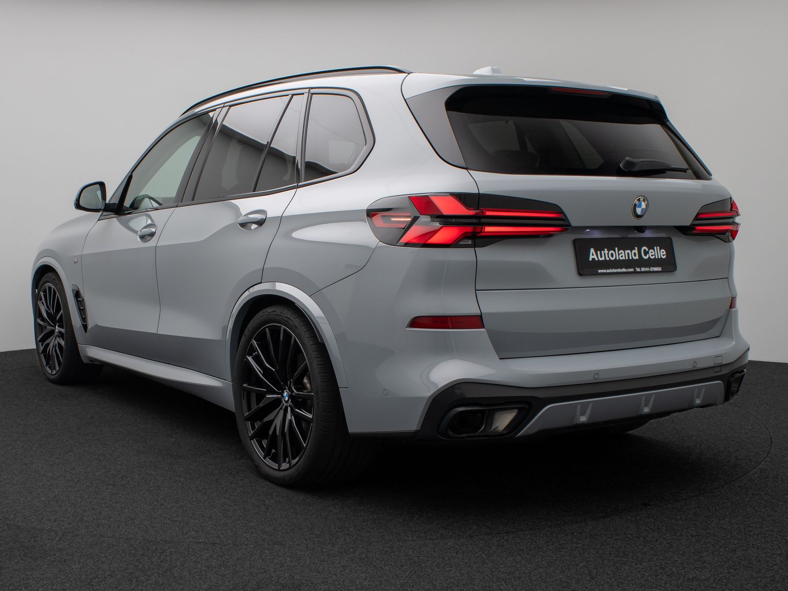 Fahrzeugabbildung BMW X5 xD30d M Sport Pro SkyLoung 360°HUD H/K SoftCL
