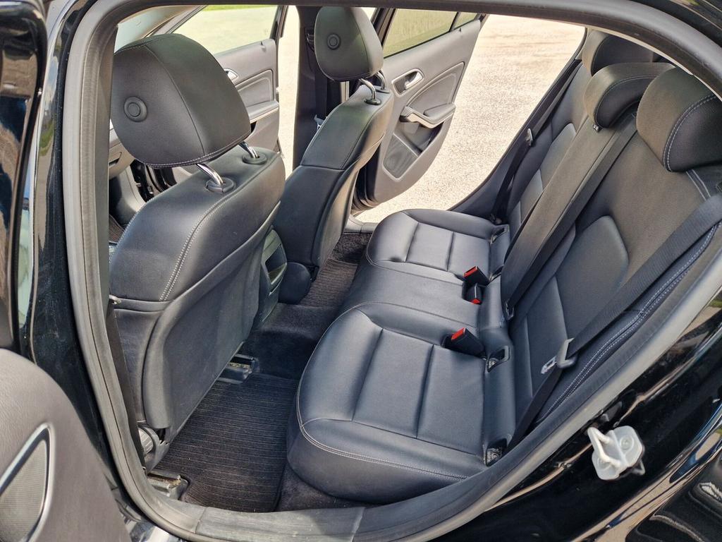 Mercedes-Benz GLA 180