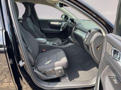 Fahrzeugabbildung Volvo XC40 T3 Geartronic Momentum Pro H/K 360° 1.HAND