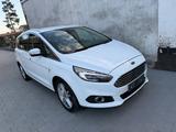 Ford S-Max Titanium 7-Sitzer Leder Navi LED Kamera - Ford S-Max mit Schiebetür