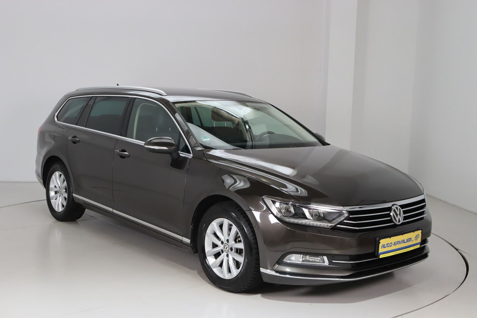 Fahrzeugabbildung Volkswagen Passat Variant 2.0 TDI Highline BlueMotion DSG