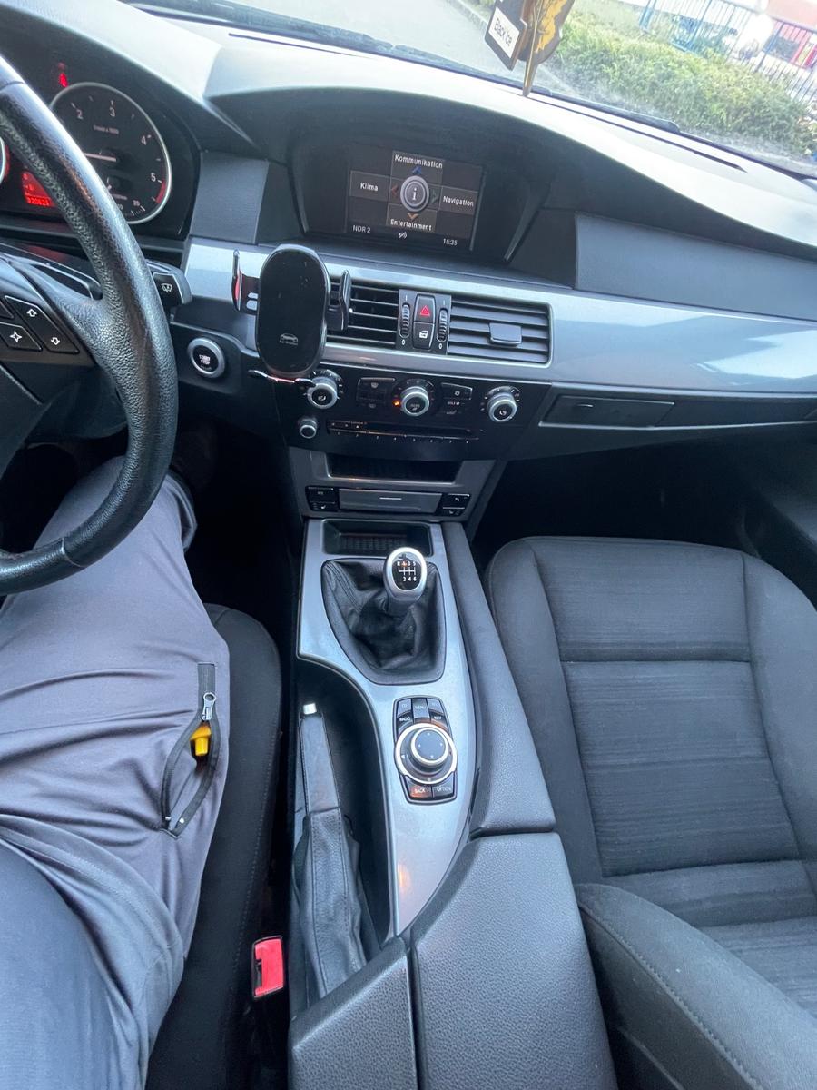 BMW 520 2009 — photo 27