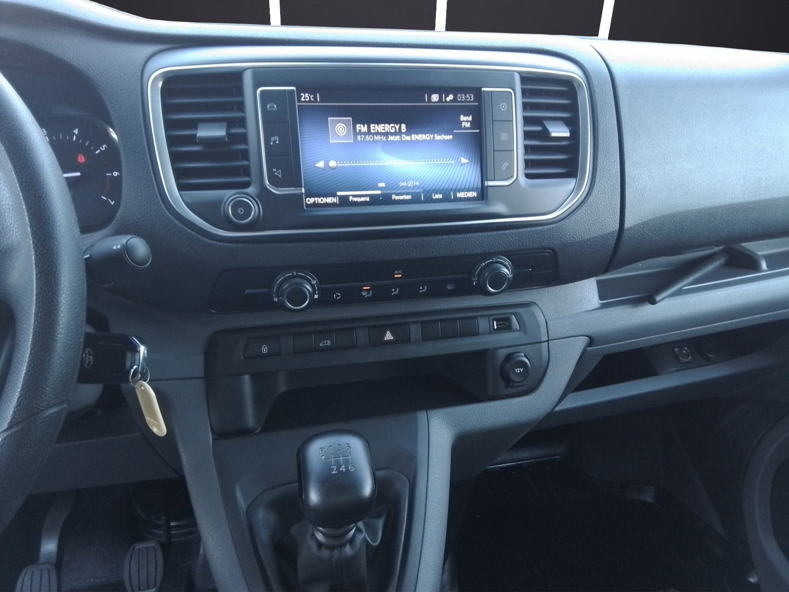 Fahrzeugabbildung Toyota Proace L2 Kasten Comfort Kamera Navi Klima