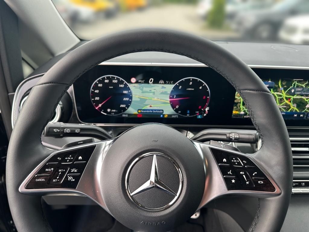 Fahrzeugabbildung Mercedes-Benz V 300 d STYLE Lang AHK SHZ STH KlimaA KAM BremsA