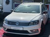 Volkswagen PASSAT VARIANT / 4MOTION / R-LINE - Volkswagen Passat Variant aus 2014