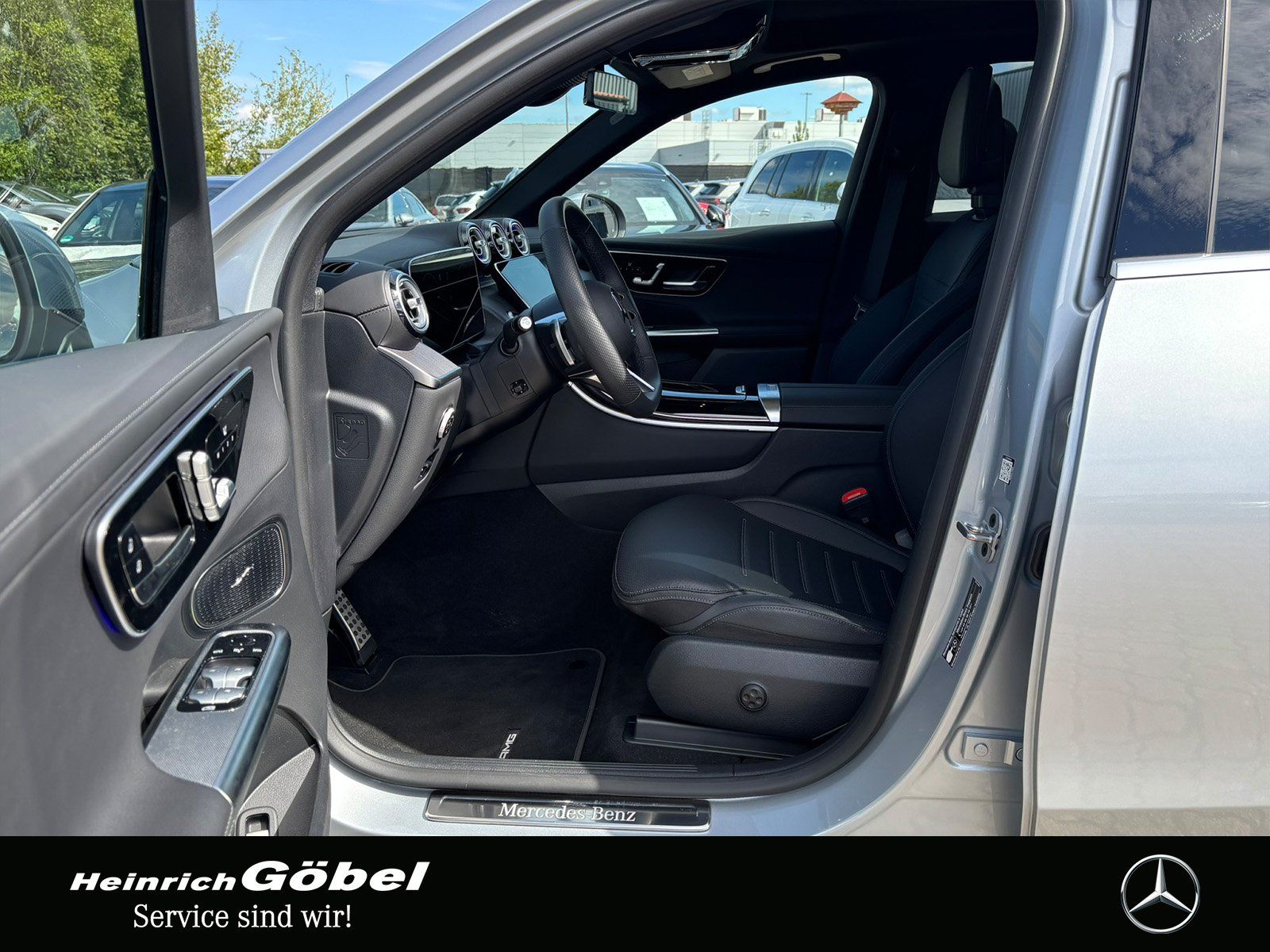 Fahrzeugabbildung Mercedes-Benz GLC 200 4M AHK*PANO*MEMORY*DISTRONIC*360°KAMERA
