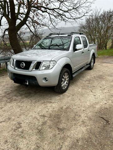 Nissan Navara V6