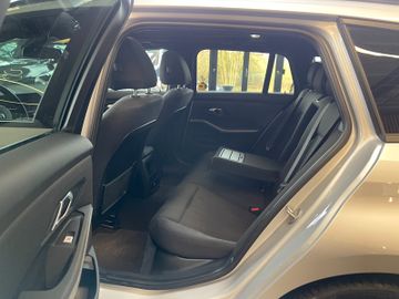 BMW 318d Touring  *1.HAND*19%MWST.*PANO*NOTRUFSYSTEM