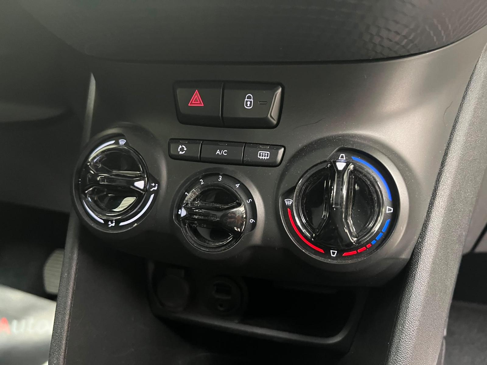 Peugeot 2008 Active Klima/Multi/1-HAND/**82.000KM**/TOP