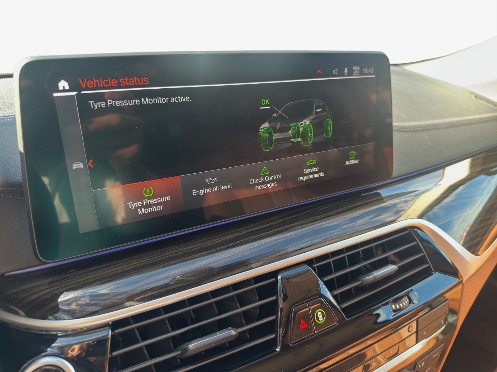 BMW 530d Luxury Line°LASER°ACC°HUD°PANO°KOMFORTSITZ° foto 10