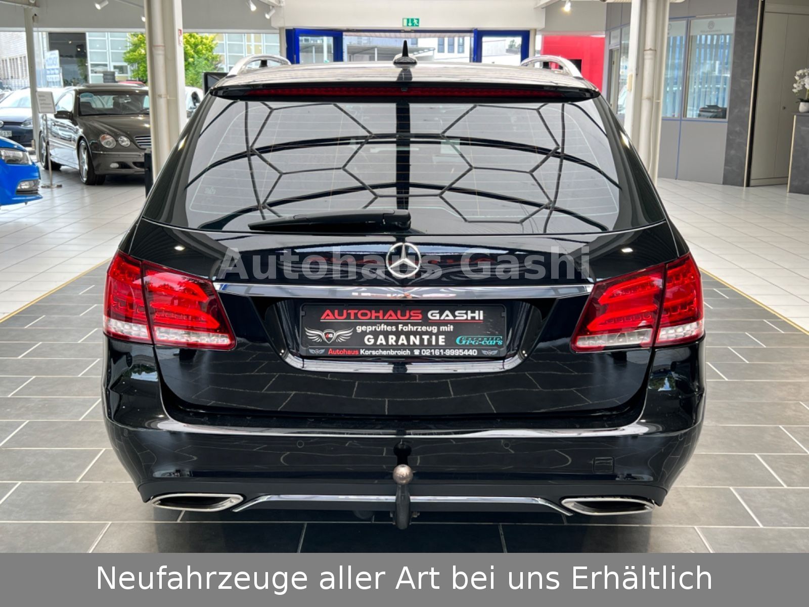 Fahrzeugabbildung Mercedes-Benz E 300 T BlueTEC Avantgarde*9-G*Euro6*LED*AHK*SHZ