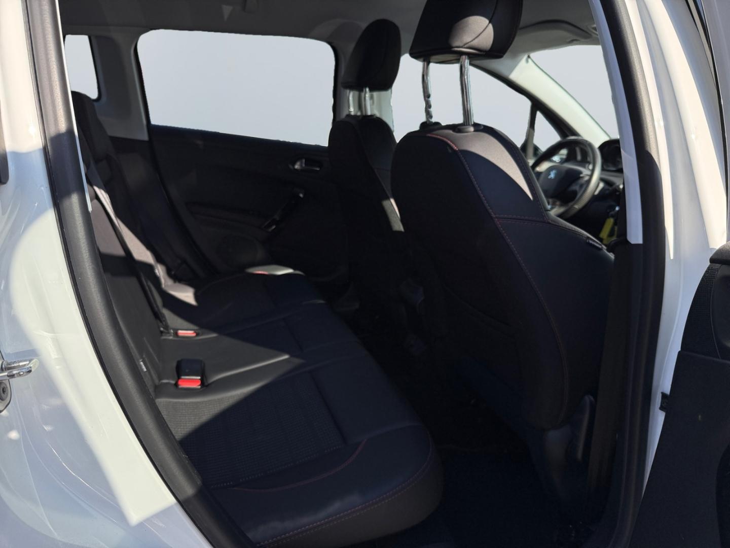 Peugeot 2008 1.2 PureTech 130 GT-Line *CarPlay*SHZ*PDC*