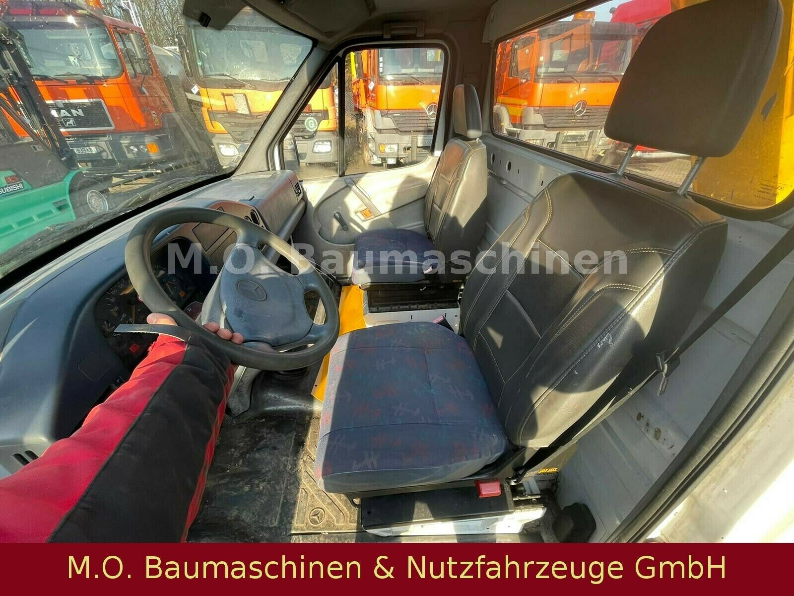 Fahrzeugabbildung Mercedes-Benz 308 cdi Sprinter / 20 m Bühne /