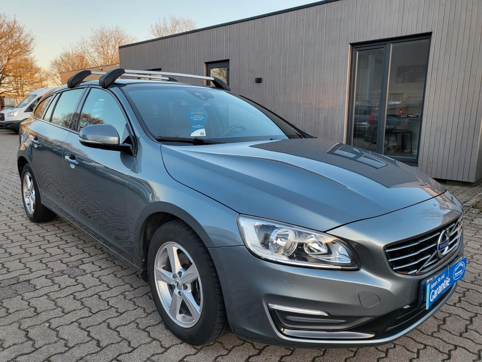 Volvo V60 Kombi Linje Svart/wenig Km/Navi/Leder/PDC