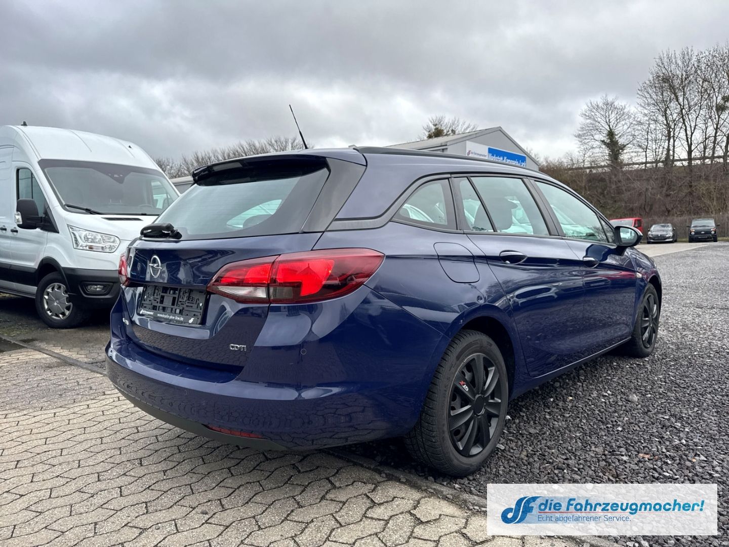 Fahrzeugabbildung Opel Astra K Sports Tourer LED Apple CarPlay Android