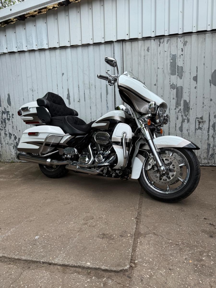 Harley-Davidson Electra Glide*Ultra Ltd.CVO**RINEHART