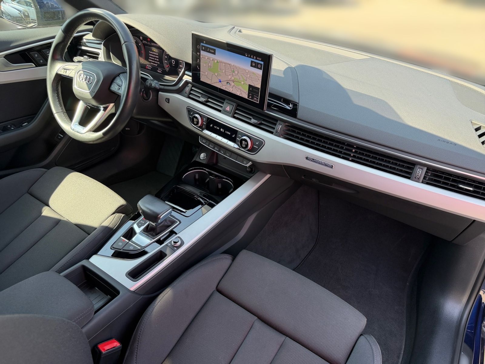 Audi A4 - Bild 12
