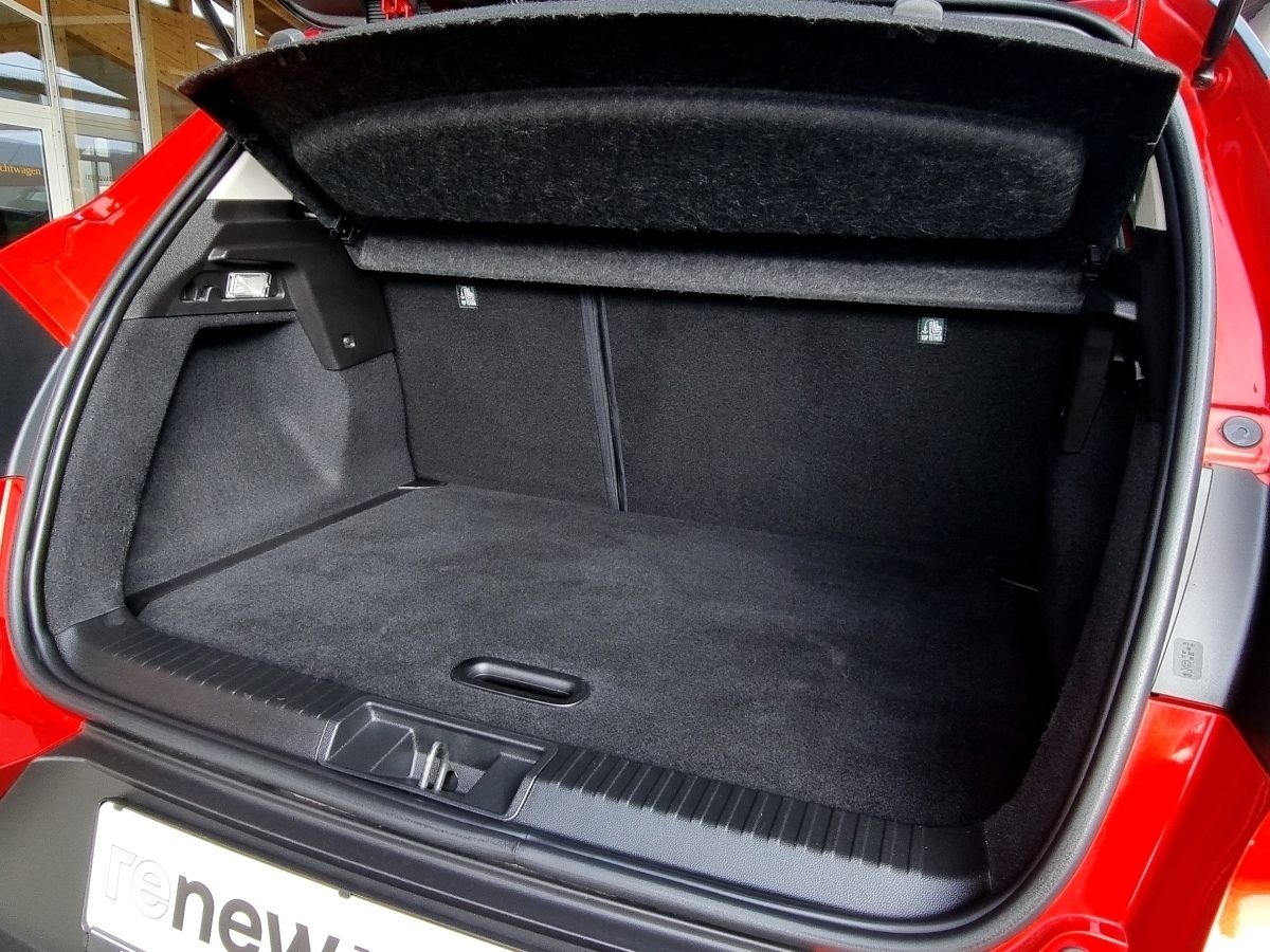 Fahrzeugabbildung Renault Captur INTENS TCe 140 EDC