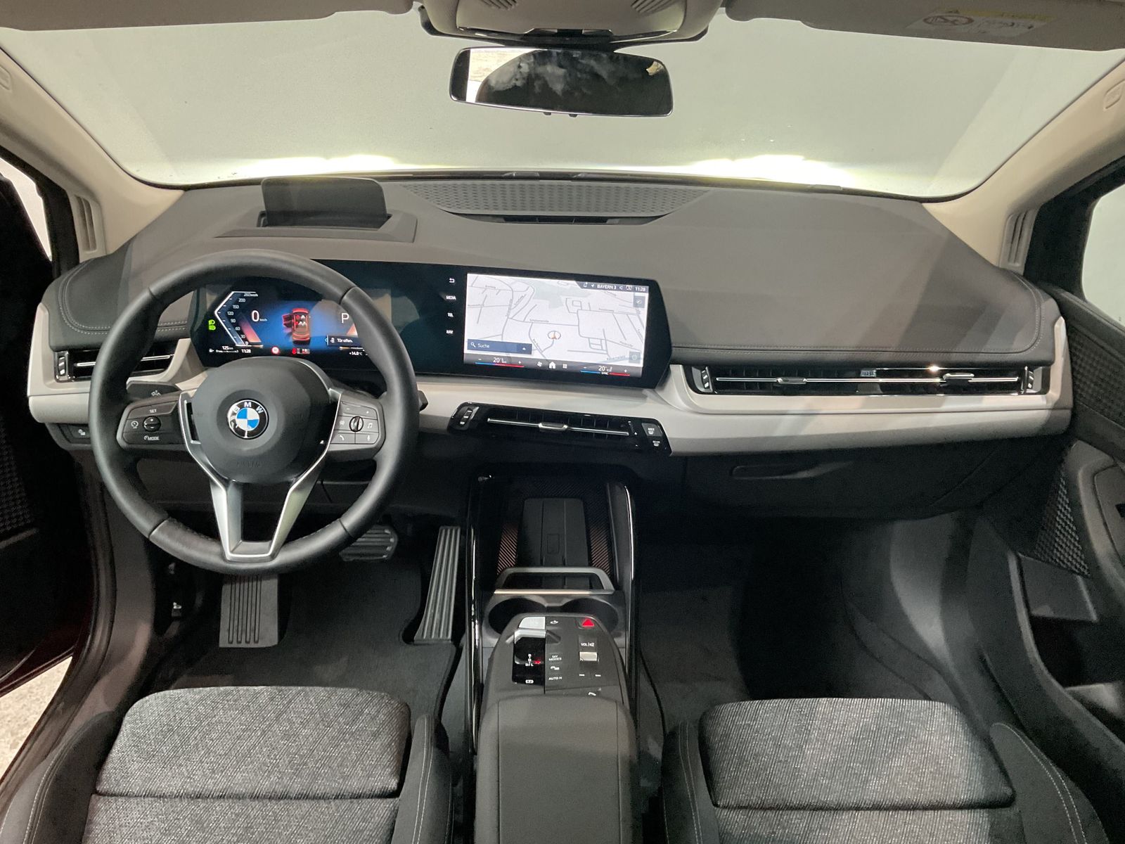 Fahrzeugabbildung BMW 218i Head-Up, Adaptive Scheinwerfer DAB LED RFK
