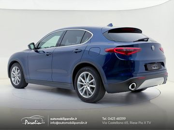 Alfa-Romeo Stelvio - 7