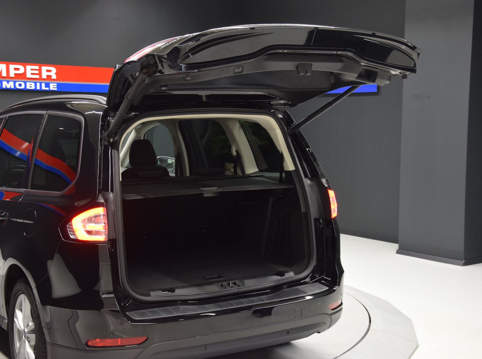 Fahrzeugabbildung Ford Galaxy PDC Kamera Automatik Tempomat