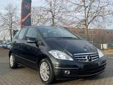 Mercedes-Benz A 180 Elegance*AUTOMATIK*KLIMA*NAVI*PDC*SHZG* - Mercedes-Benz A 180 in Bonn
