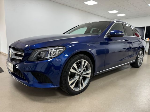 Mercedes-Benz C 300 T 4Matic*PDC*RFK*AHK*AC*8F*HUD*PANO*TEMP*