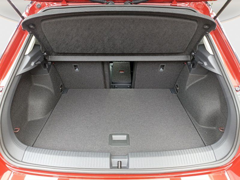 Fahrzeugabbildung Volkswagen T-Roc 1.5 TSI DSG Life