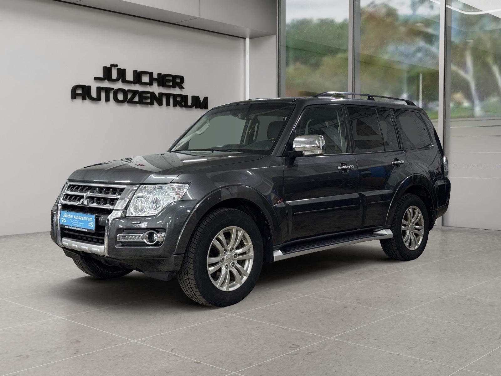 Mitsubishi Pajero 3.2 DI-D 200 ch BVA 4x4 / 7 places / Toit ouvrant / Cuir / Caméra de recul
